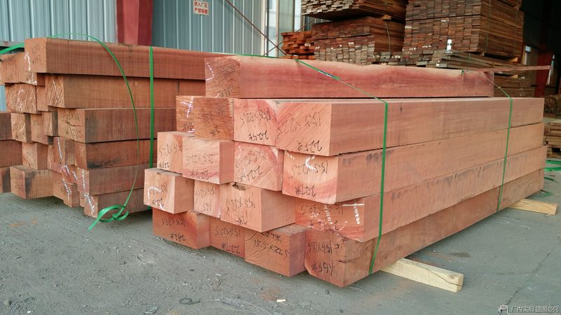 SPC地板安装视频：新手必看入门指南